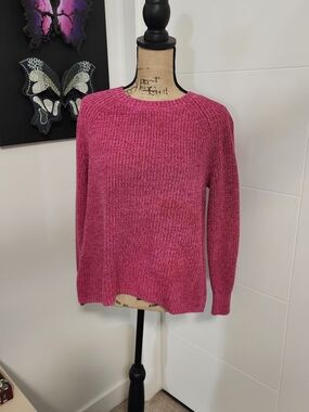 GAP Fuchsia Crewneck Sweater